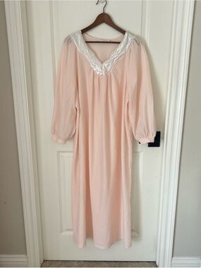Komar Vintage Pink Nightgown Women’s L Long Satin Trim Embroidered Grandmacore